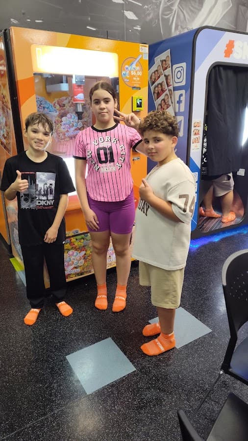 Sky Zone Trampoline Park — foto