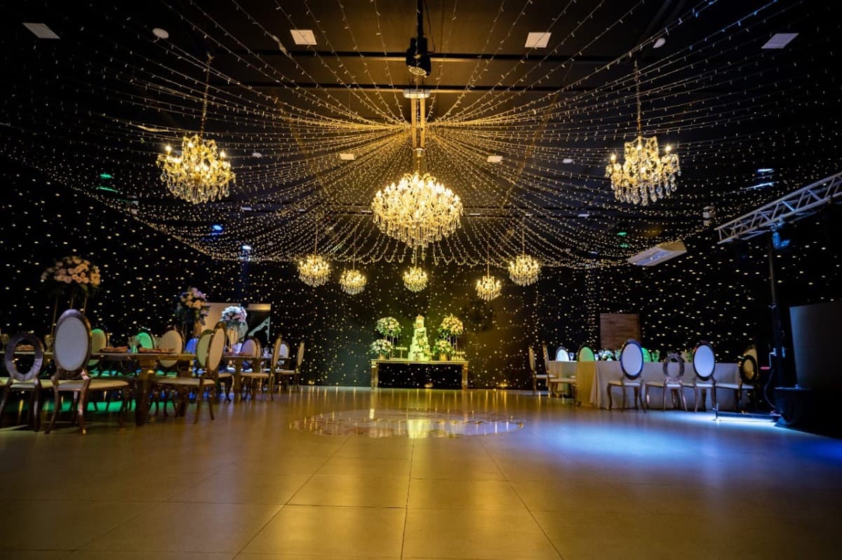 Salon De Eventos VERSATTO — foto
