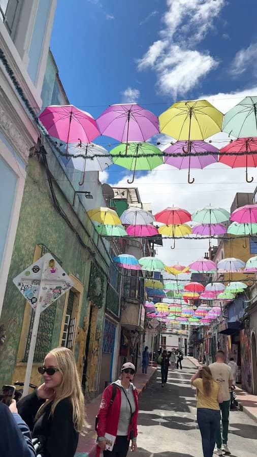Free Walking Tours Bogotá Beyond Colombia — foto
