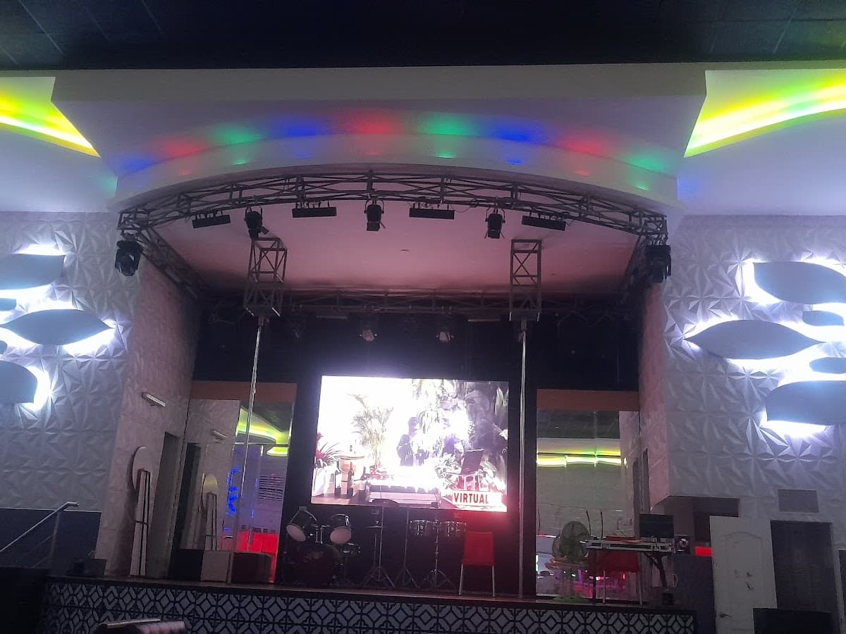 Skarlett Club Vip — foto