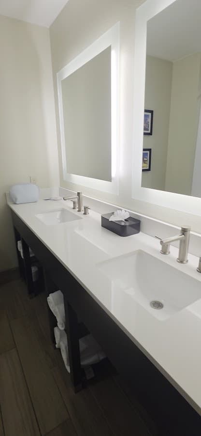 Comfort Inn & Suites Jacksonville - Orange Park Near Naval Air Station — foto
