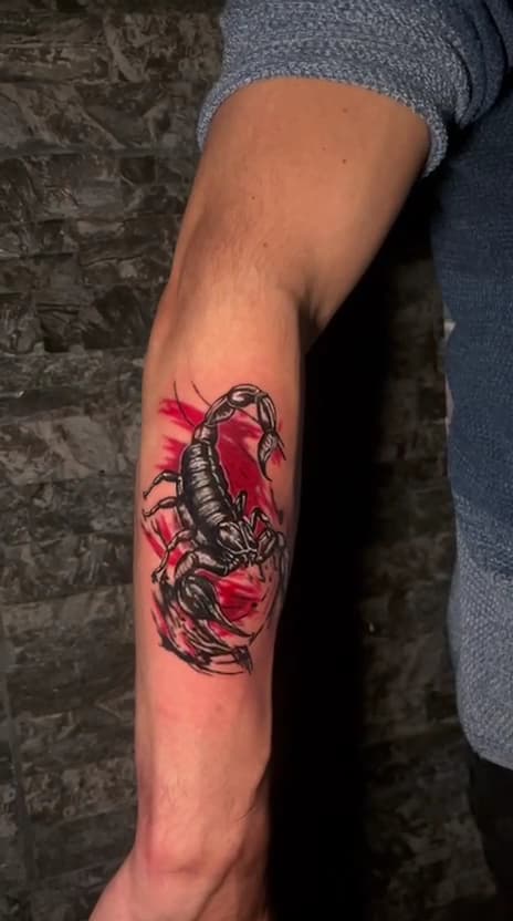 Black and white tattoo y piercing Bogotá