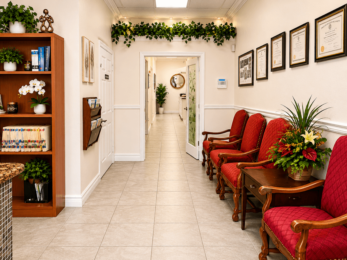 Urgent & Cosmetic Dental Care — foto