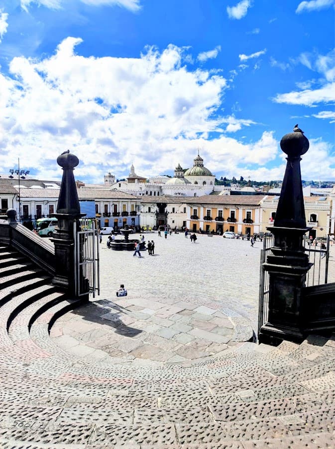 Iglesia Católica San Francisco | Quito — foto
