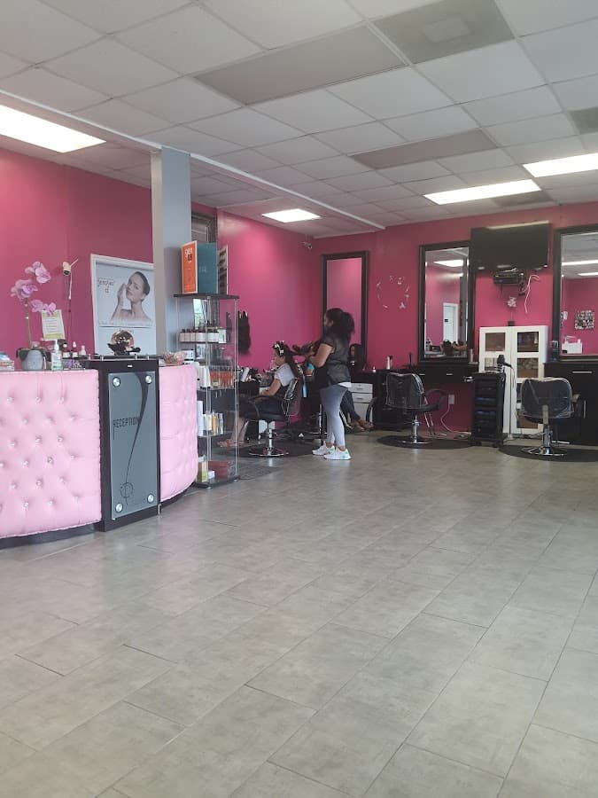 Erika’s Beauty Salón and nails spa (Dominican Style) — foto
