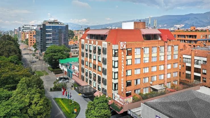 Hotel Lancaster House Suites