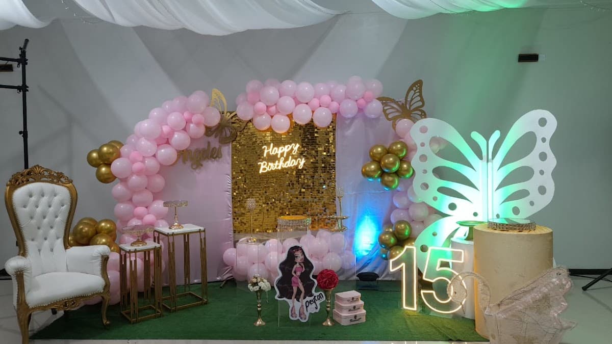 Salón de eventos "LUCEROS"