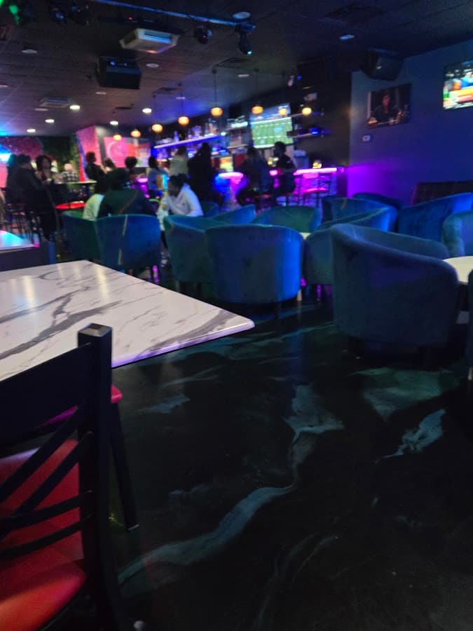 X Lounge