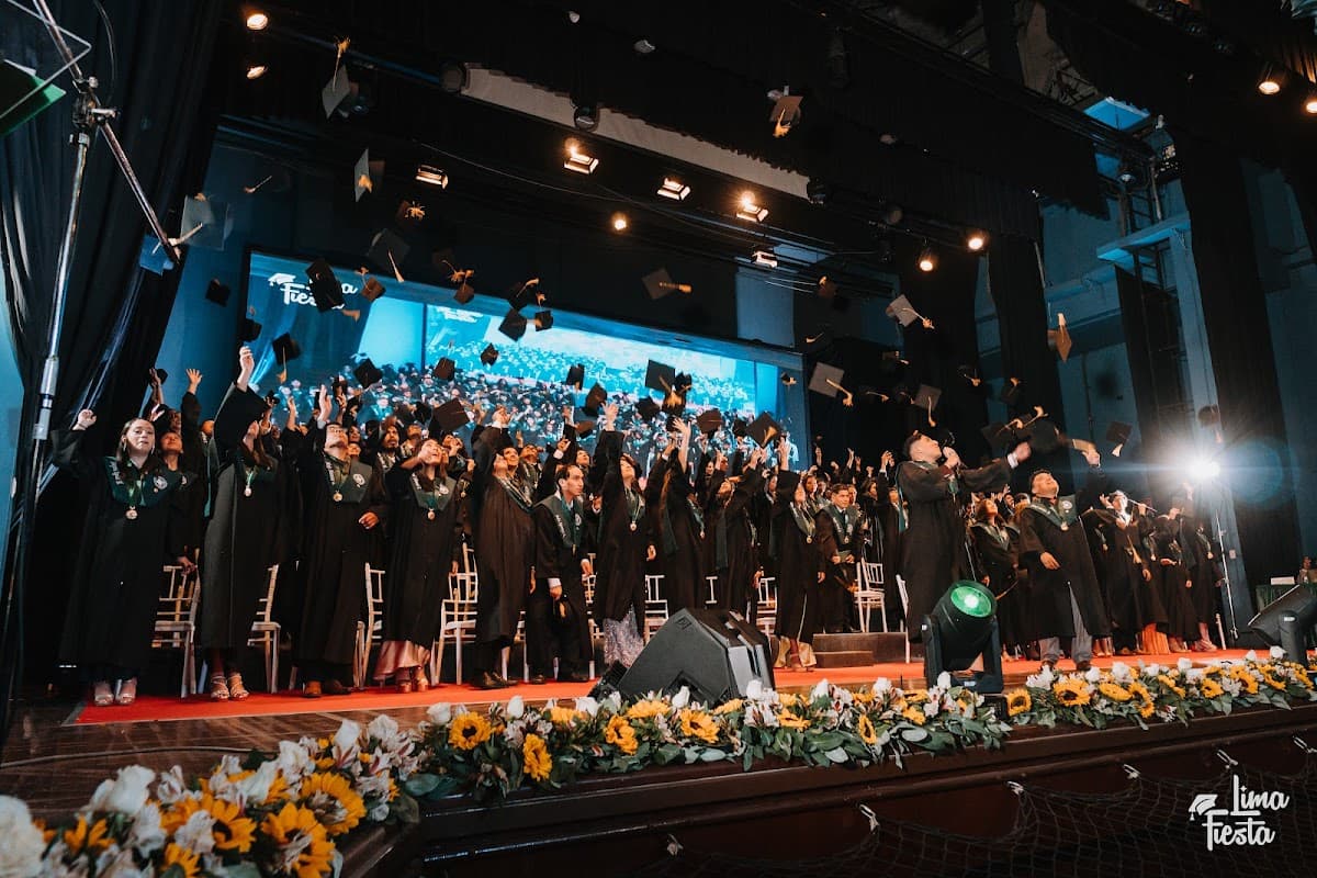 Lima Fiesta - Graduaciones