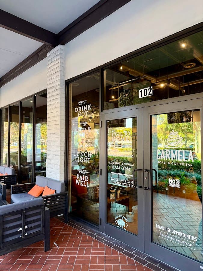 Carmela Coffee - Village Commons — foto