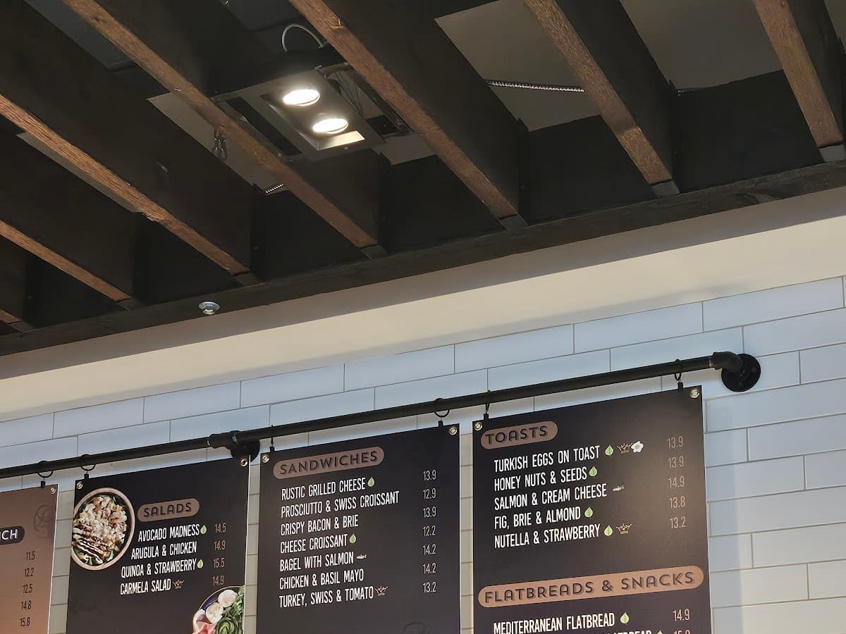 Carmela Coffee - Village Commons — foto