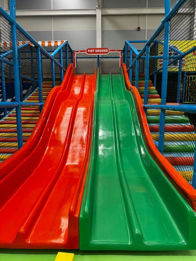 Parque infantil YupiJump San Rafael - Playground & Trampolines — foto