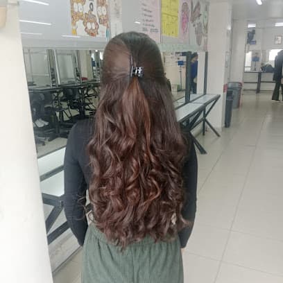 ACADEMIA FRANCESA DE BELLEZA — foto