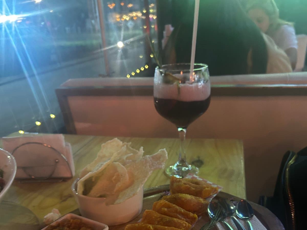 Opium Coffee Bar — foto