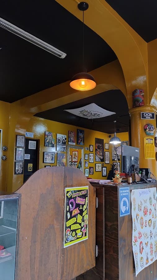 Flash Black Tattoo Studio — foto