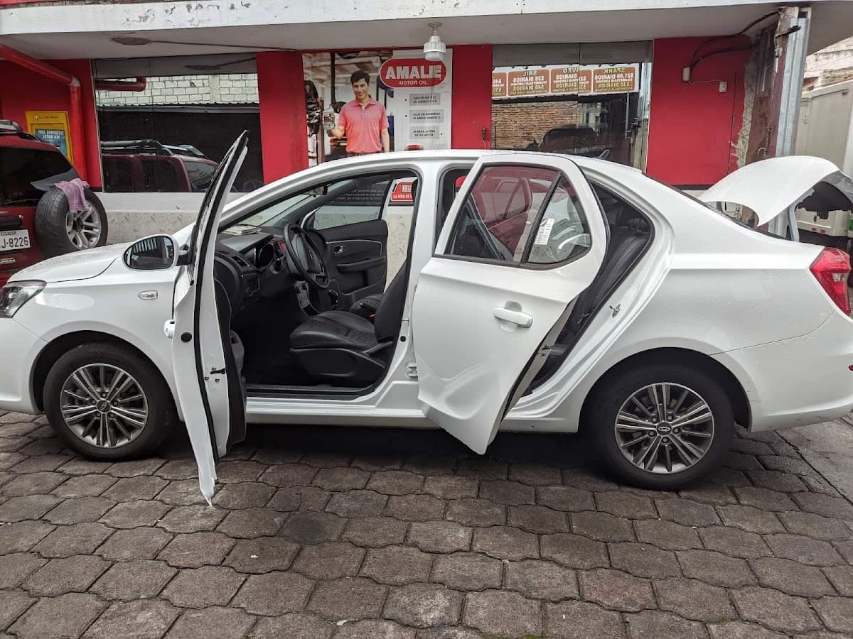 EASY RENTA CAR Norte y Sur de Quito — foto