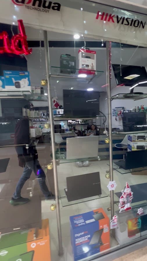 Compumundo Security lago plaza — foto