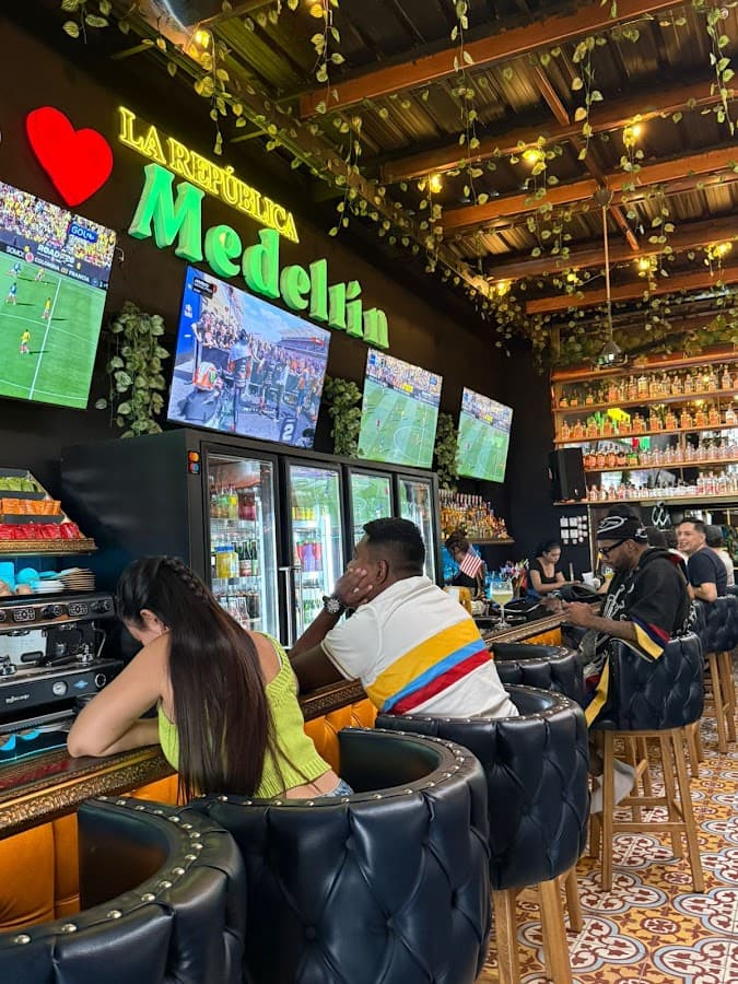 La República Brunch Sport Bar