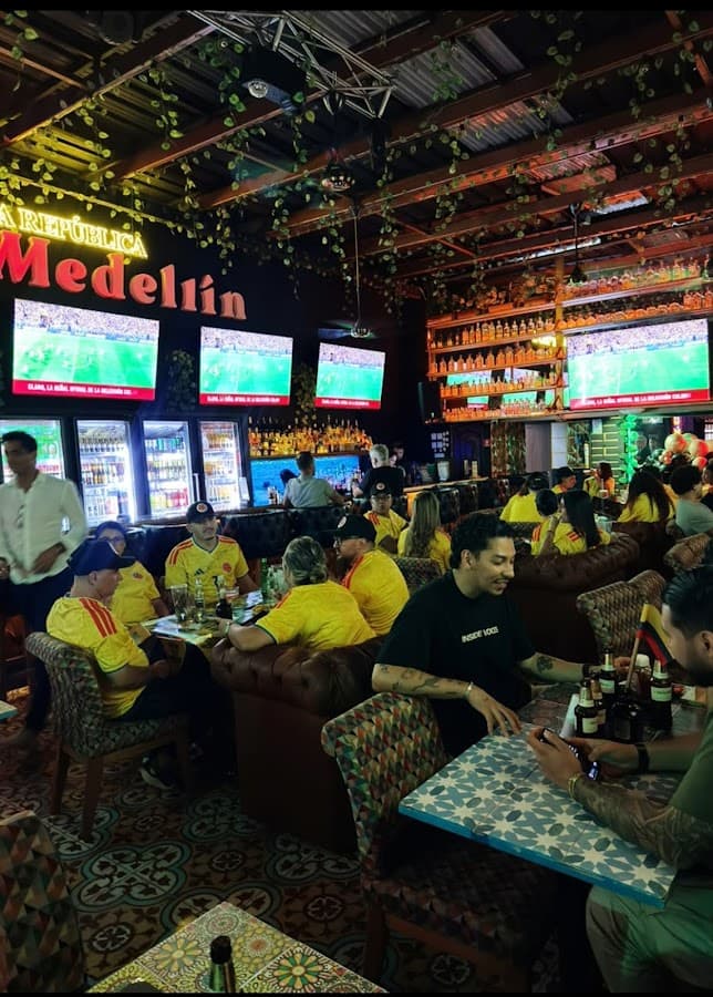 La República Brunch Sport Bar — foto