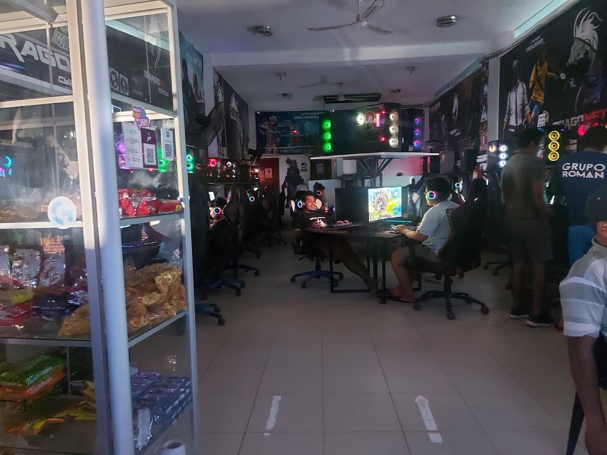 Dragonet Lan Center — foto
