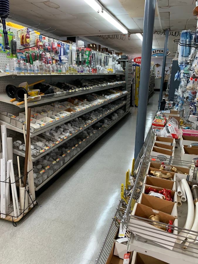Pine Castle Hardware Inc — foto