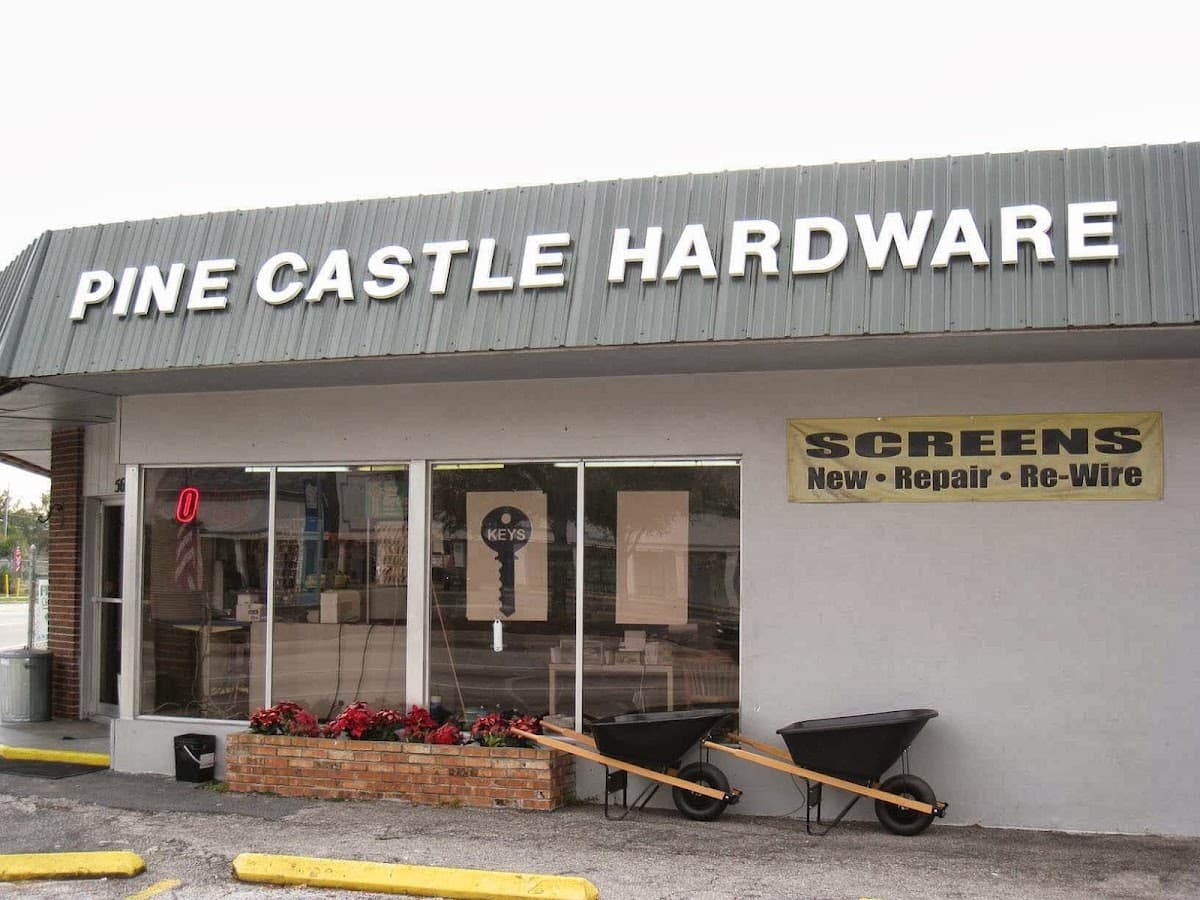 Pine Castle Hardware Inc — foto