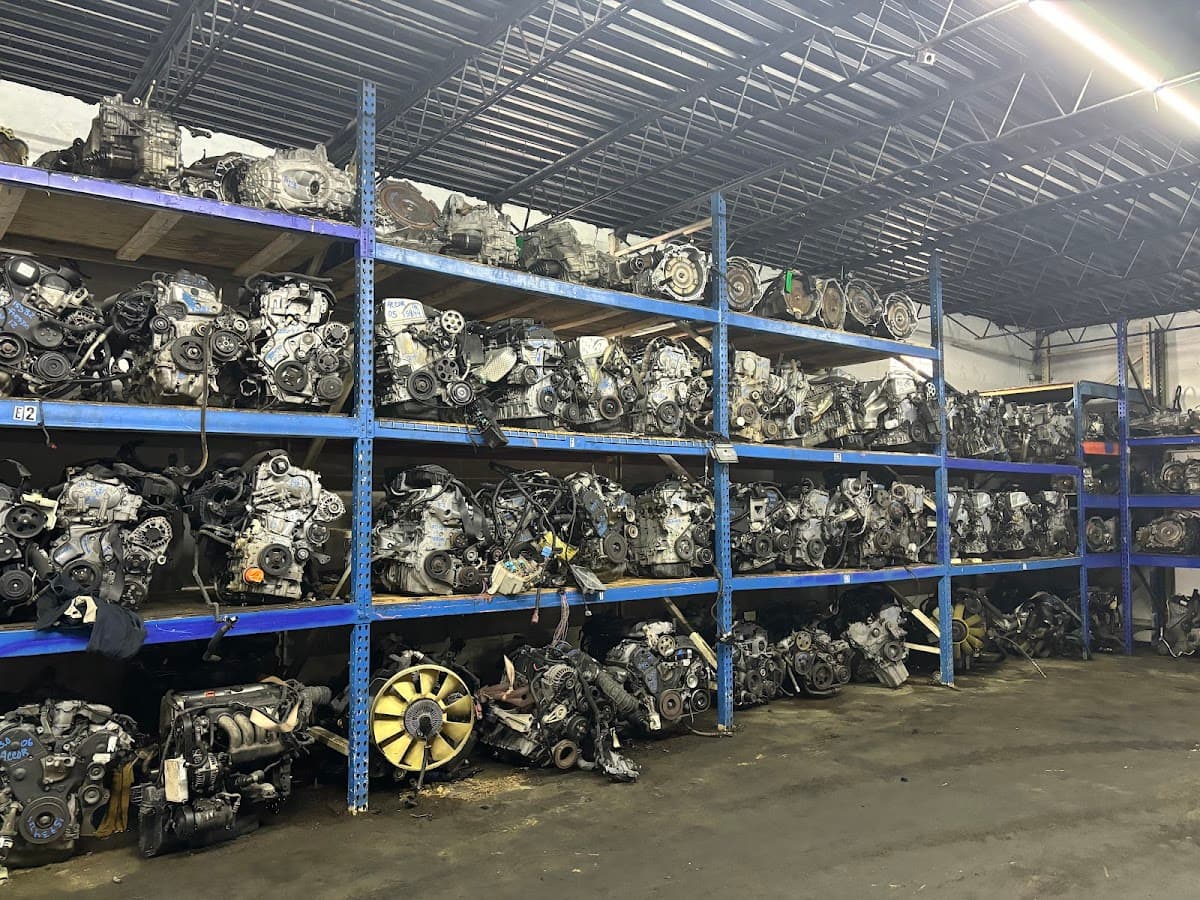 AMAZON USED AUTO PARTS — foto