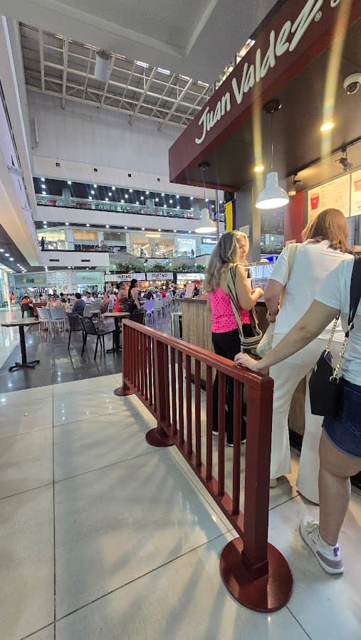 Centro Comercial Centenario — foto