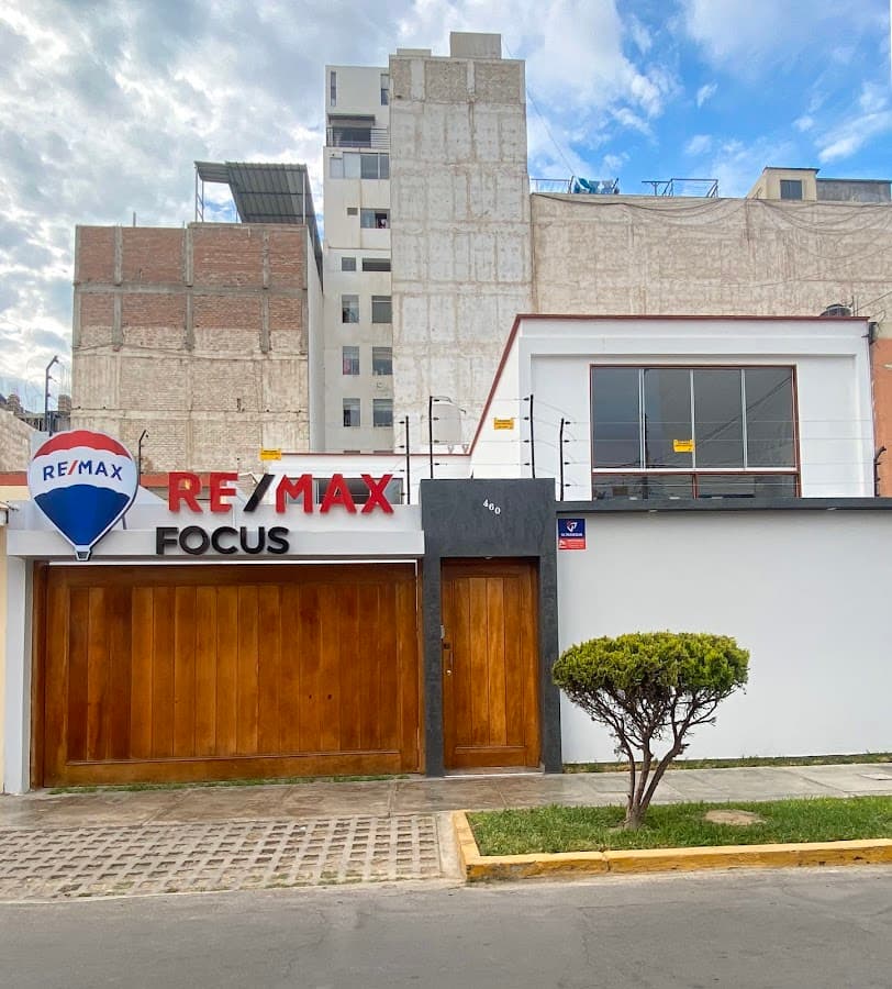 REMAX FOCUS TRUJILLO | Inmobiliaria en Trujillo | Agentes Inmobiliarios en Trujillo