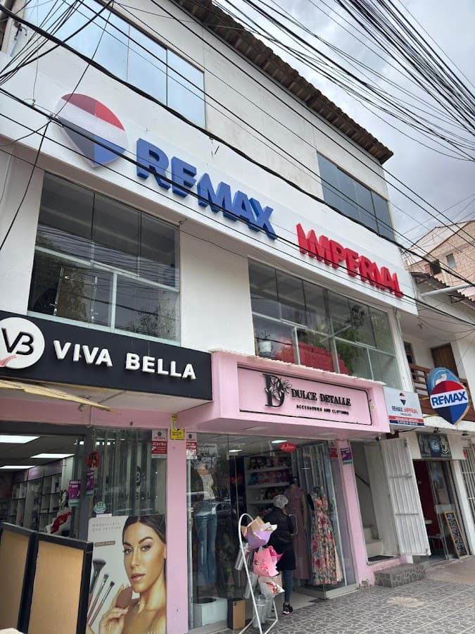 REMAX CUSCO IMPERIAL — foto