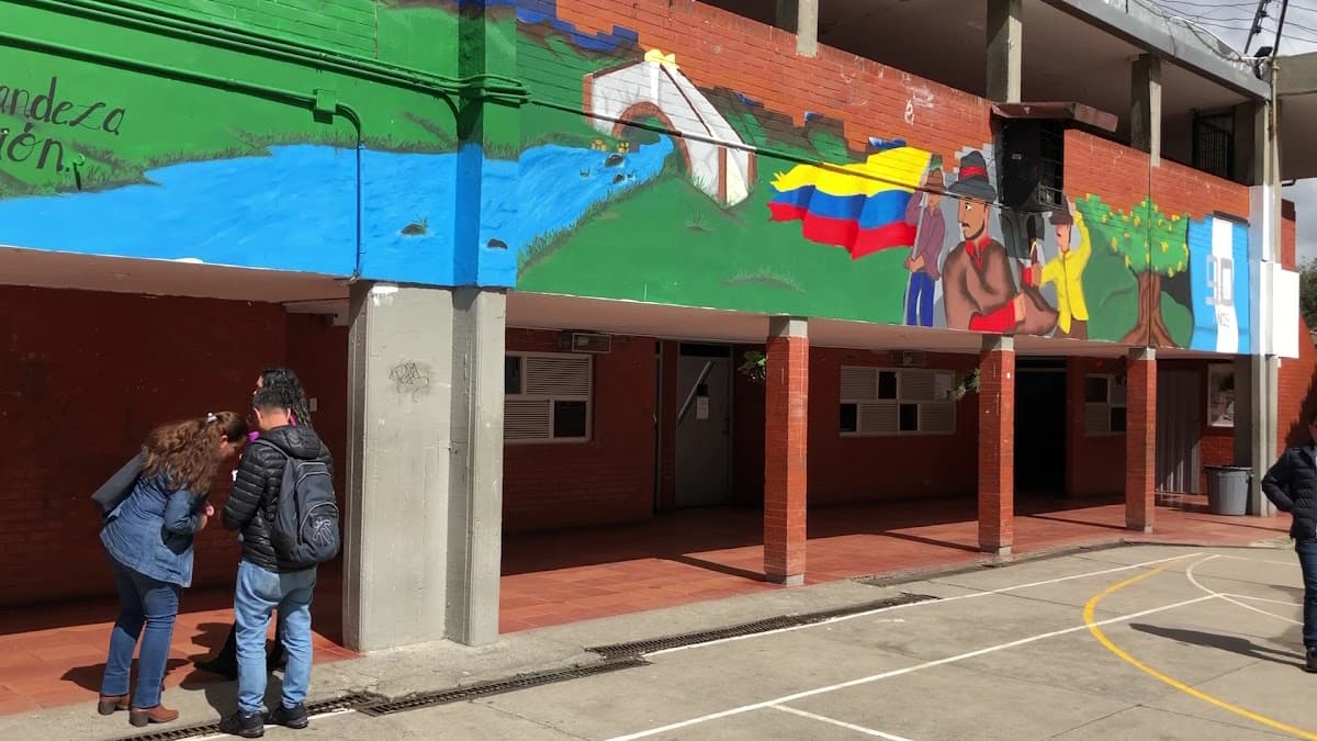 Institución Educativa Distrital Agustín Fernández — foto