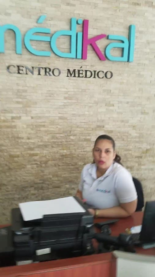 Centro de Especialidades Médikal Garzota — foto