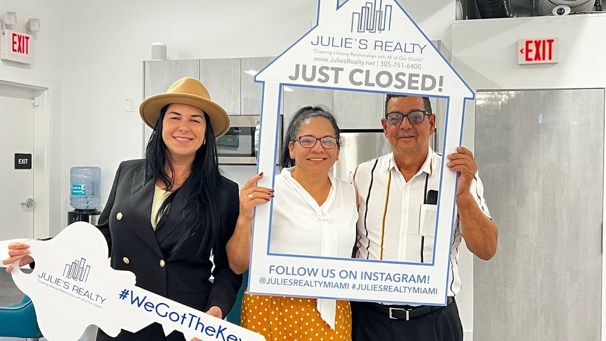 Yilena Mendoza | Real Estate 55+ en Miami
