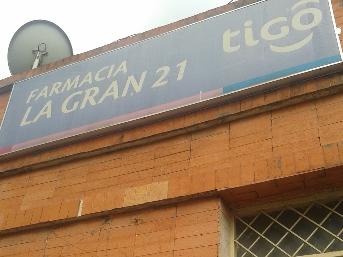 Farmacia Y Droguería La Gran 21