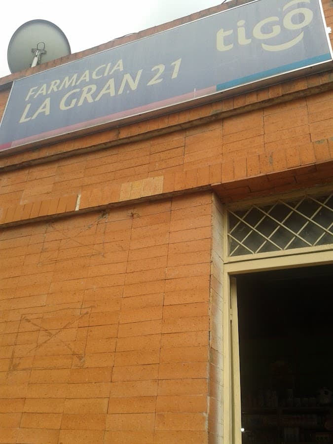Farmacia Y Droguería La Gran 21 — foto