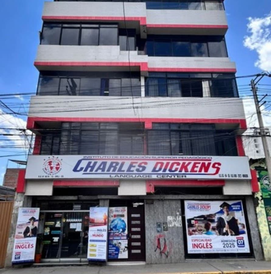 Instituto Charles Dickens