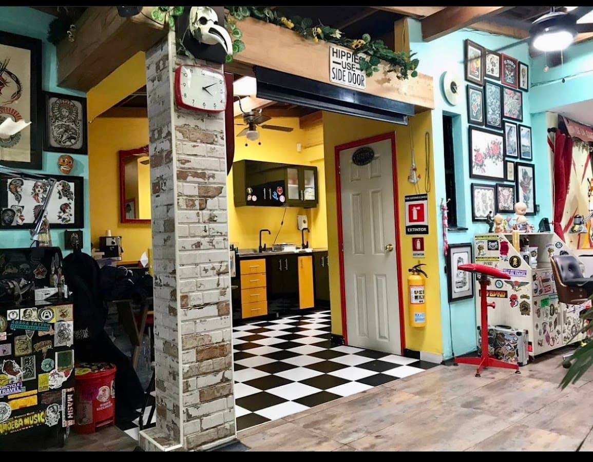 Dr. Calavera Tattoo Studio — foto