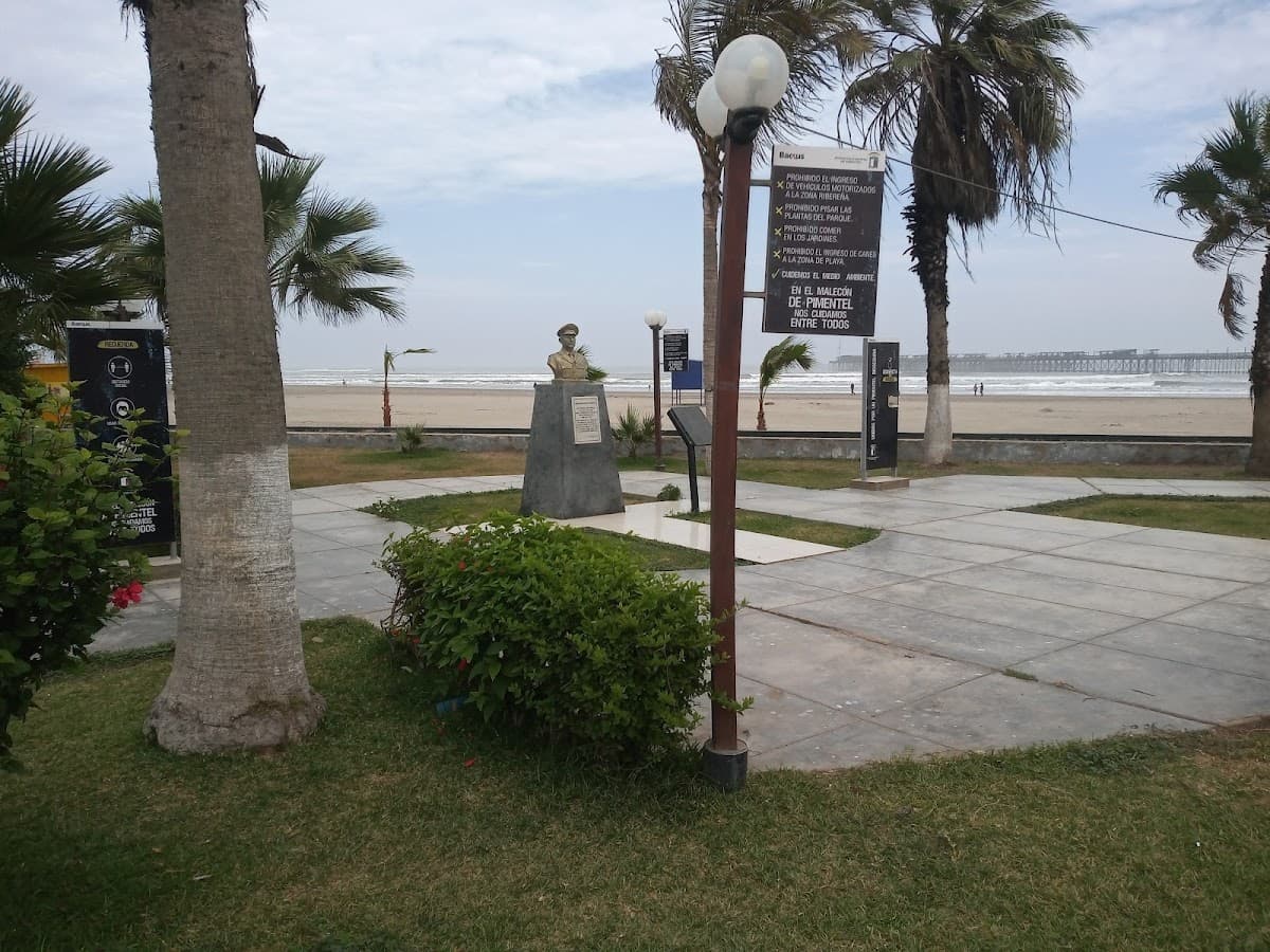 Playa Pimentel Tercer Malecón