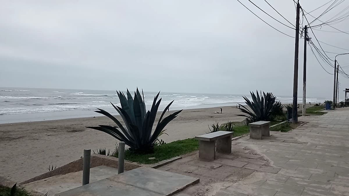 Playa Pimentel Tercer Malecón — foto