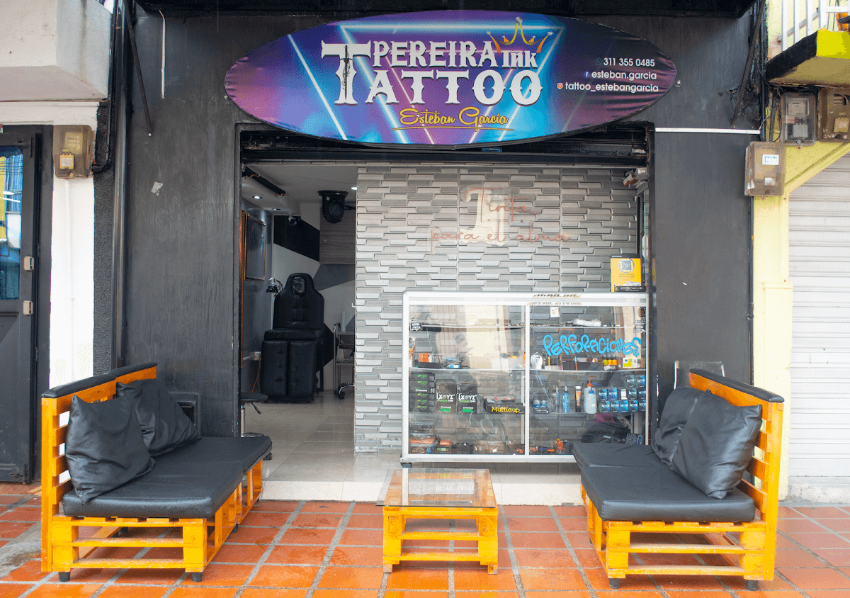 PEREIRA INK TATTOO - Tatuajes - Perforaciones - Lettering - Venta de Implementos para Tatuar — foto