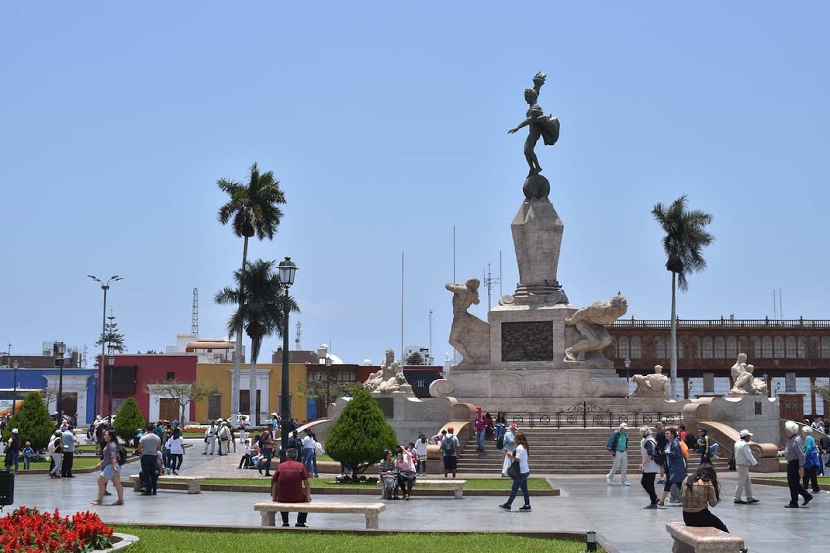 Mesia Prado Agentes inmobiliarios en Trujillo — foto