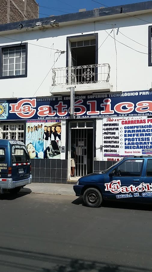 La Catolica Instituto — foto