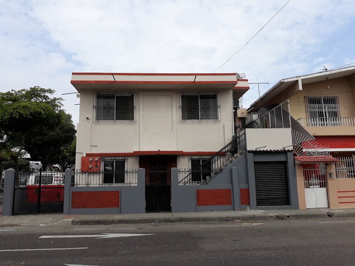Admiemp S.A. Servicio de Mantenimiento y Limpieza | Guayaquil | Ecuador — foto