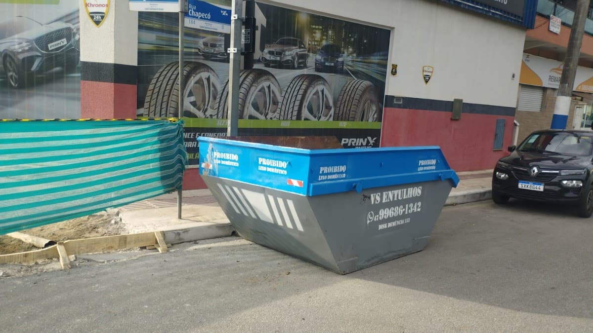 Caçamba VS Entulhos — foto