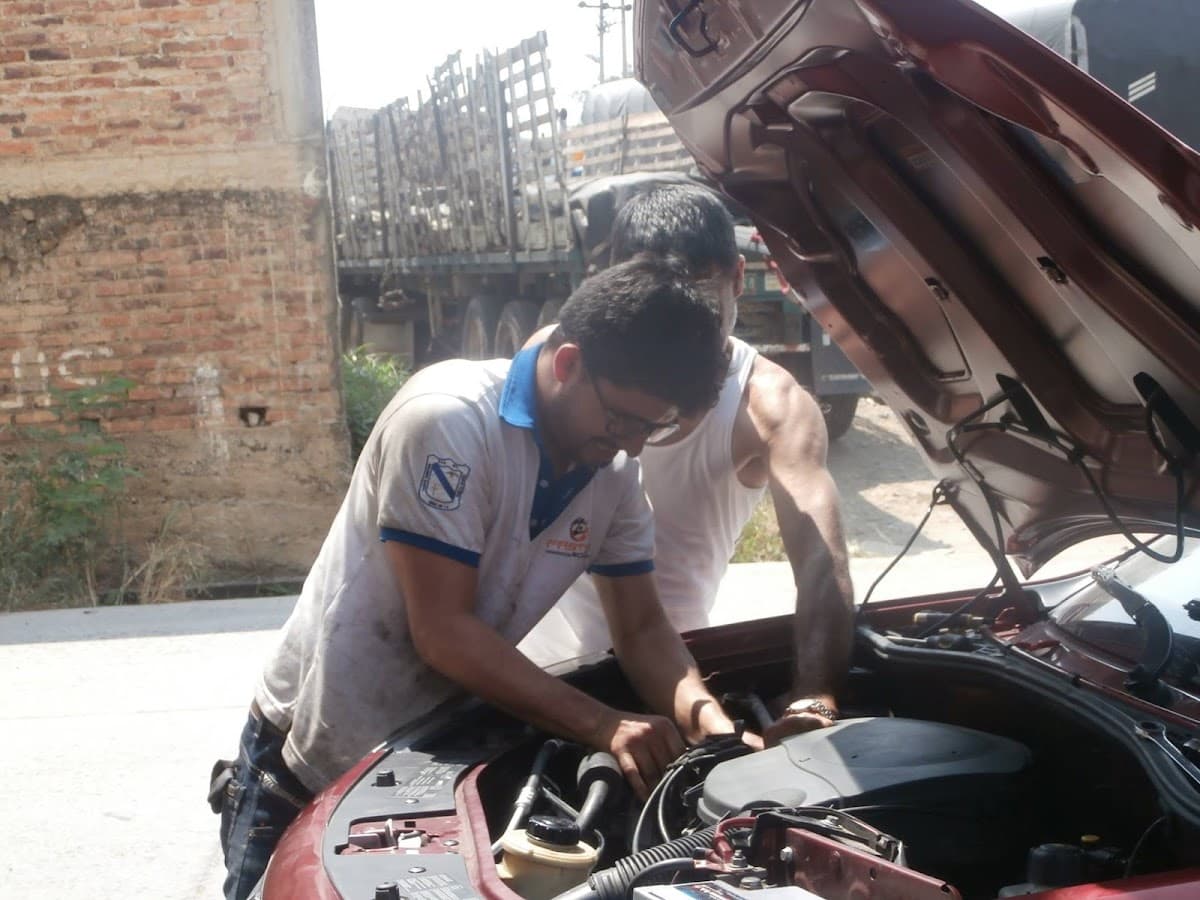 Taller de Mecanica Automotriz (Andy Car Service) — foto