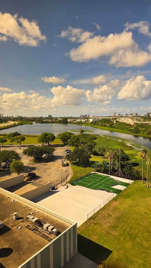 Hilton Palm Beach PBI — foto
