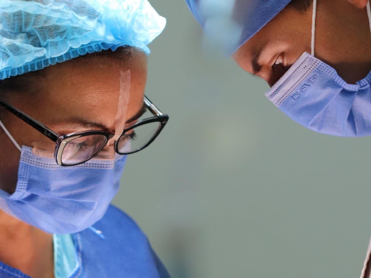 Dra. Manuela Castillo · Cirujano Maxilofacial — foto