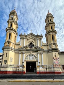 Basílica Catedral San Miguel Arcángel - Arquidiócesis Metropolitana de Piura y Tumbes — foto