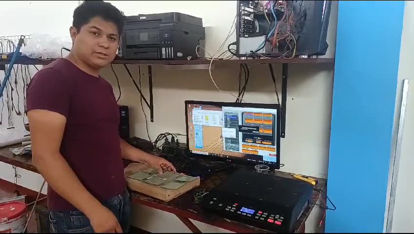 ELECTRONICA SABA — foto