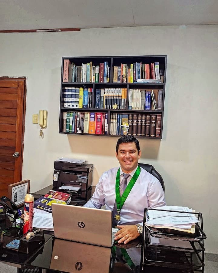 Estudio Jurídico Ernesto Panduro abogados y asociados